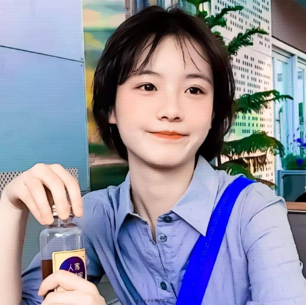 李庚希小时候可爱图片，李庚希小时候长什么样_5