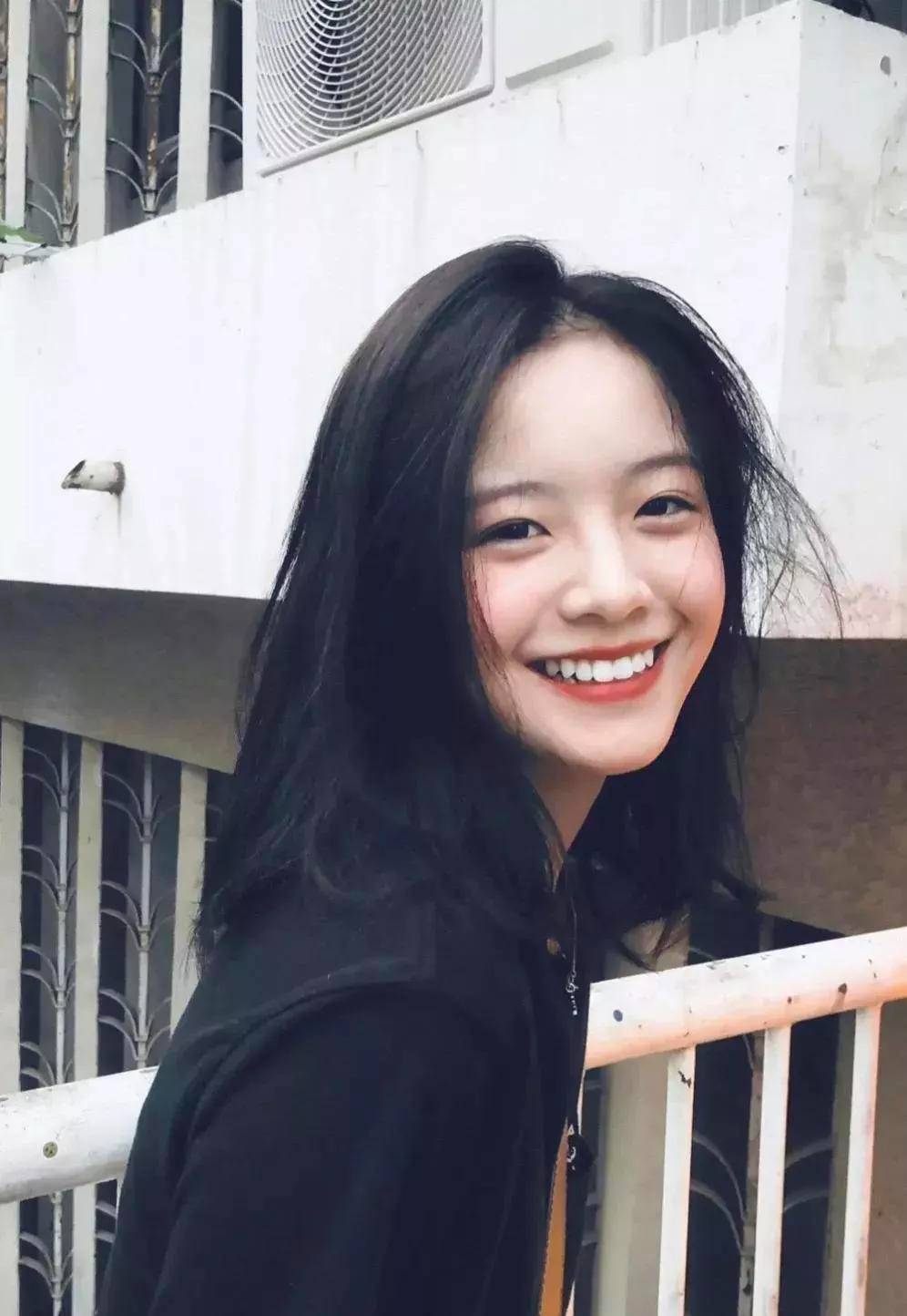 李庚希小时候可爱图片，李庚希小时候长什么样_3