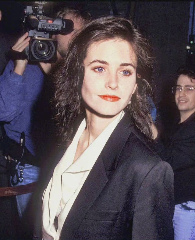老友记 Monica Geller ​​​莫妮卡颜值巅峰美照集合_1