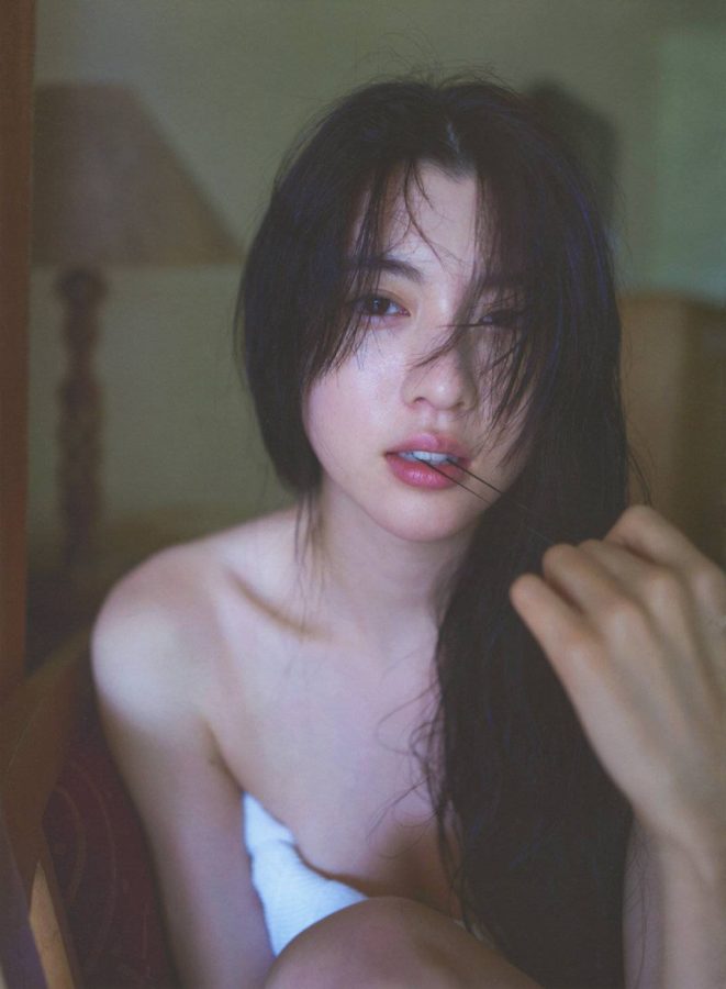 三吉彩花 ​裹着毛巾自拍美照_2