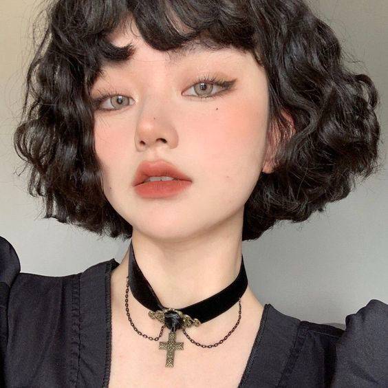 祛斑脸欧美女生真人个性短发头像_3