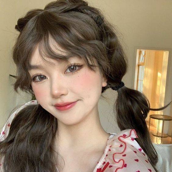 祛斑脸欧美女生真人个性短发头像_5