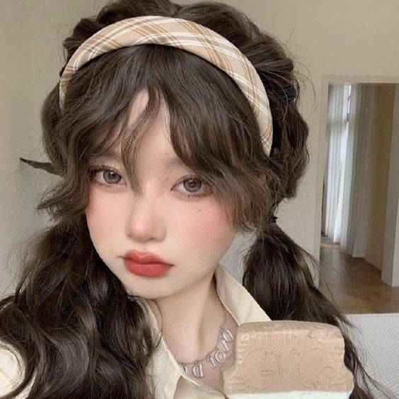 祛斑脸欧美女生真人个性短发头像_6