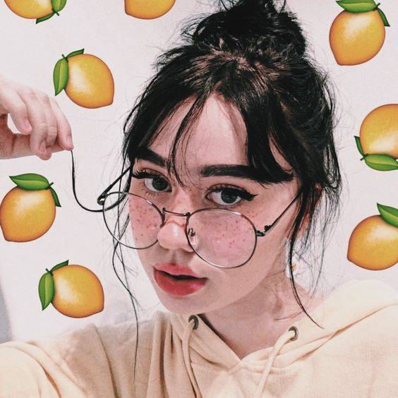 祛斑脸欧美女生真人个性短发头像_15