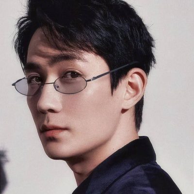 朱一龙帅气侧脸高清图片精选