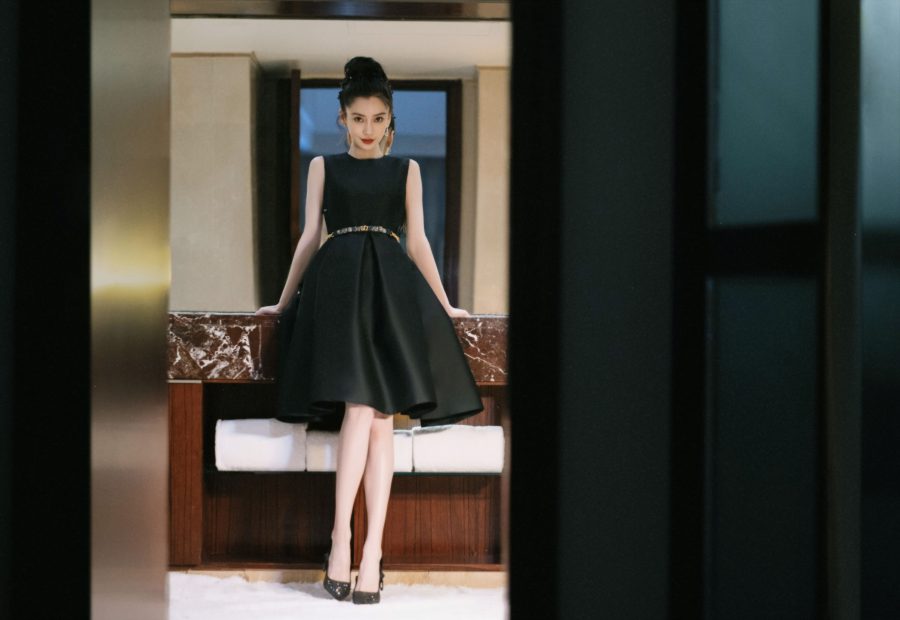Angelababy 复古优雅 DIOR迪奥小黑裙写真_1