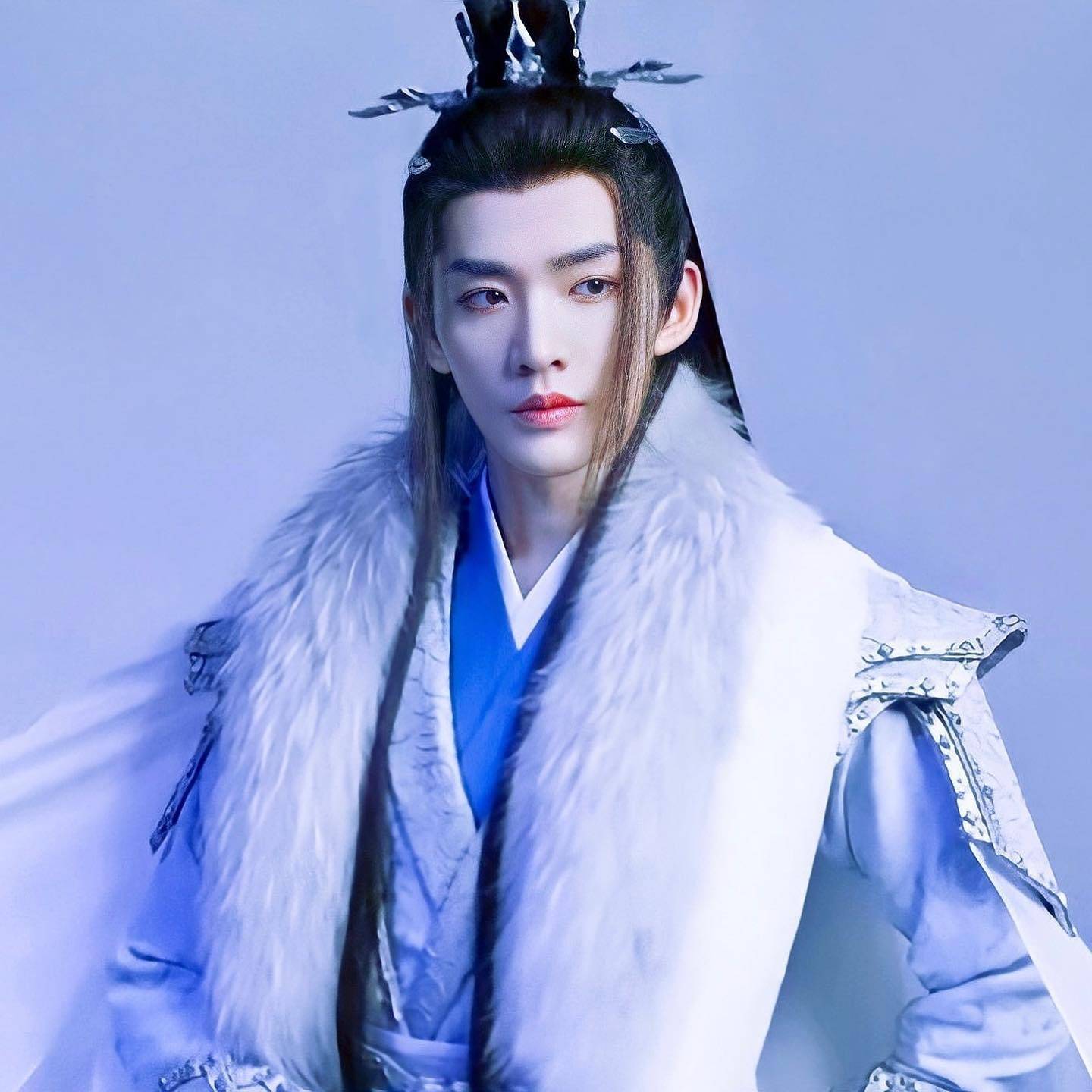 《长月烬明》邓为白衣古装剧照 萧凛、公冶寂无、桑佑扮演者邓为高清图片_4
