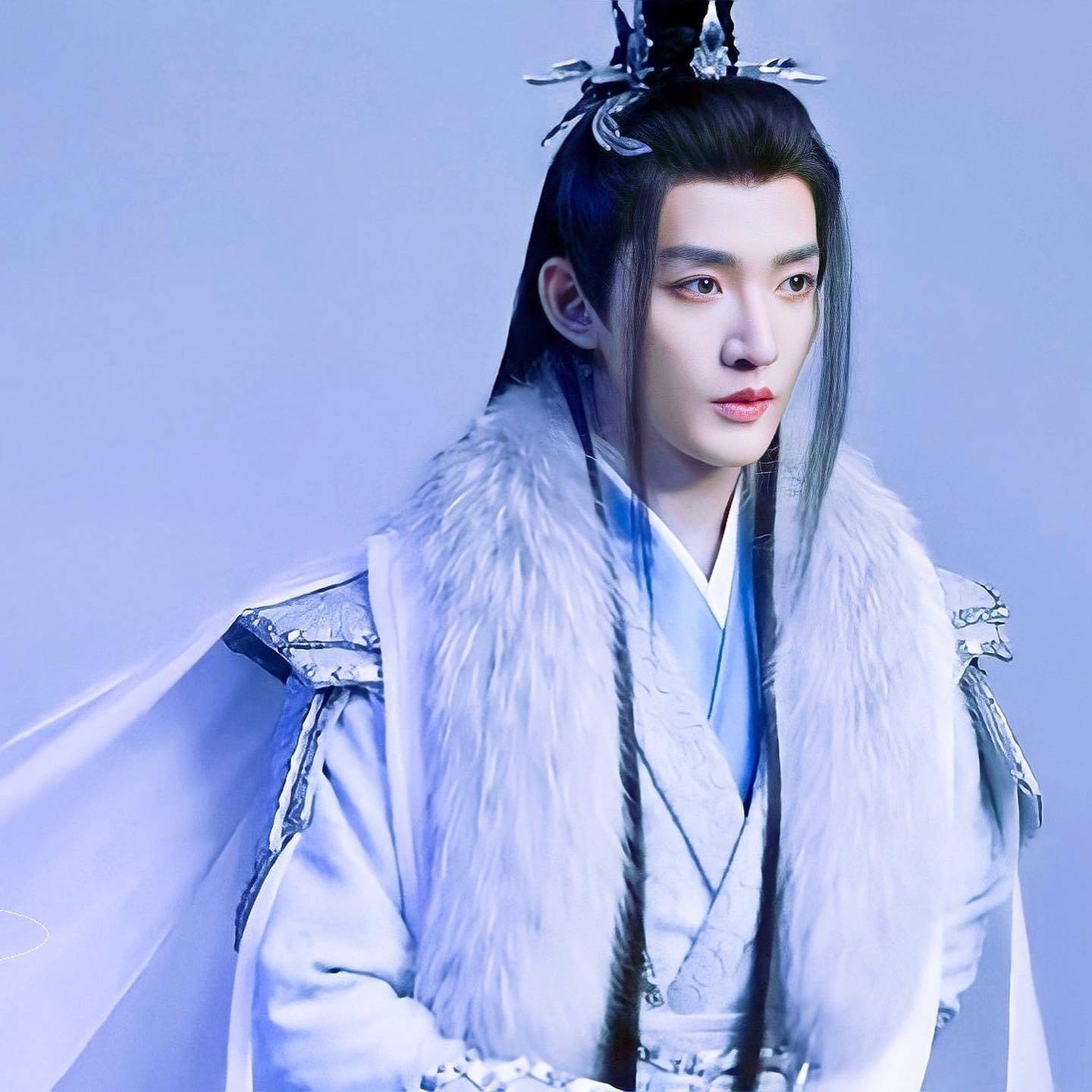 《长月烬明》邓为白衣古装剧照 萧凛、公冶寂无、桑佑扮演者邓为高清图片_3