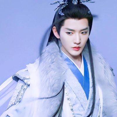 《长月烬明》邓为白衣古装剧照 萧凛、公冶寂无、桑佑扮演者邓为高清图片