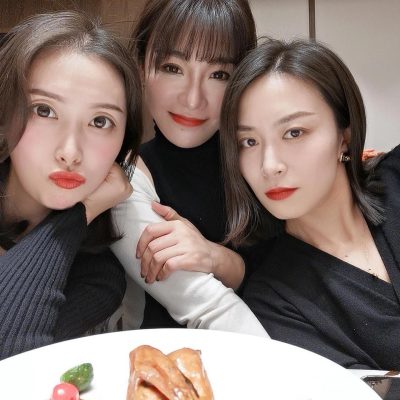 友宝女是什么意思？友宝女美女合照！