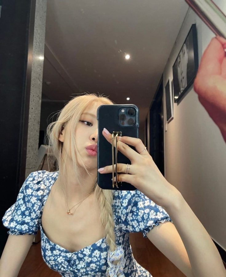朴彩英镜子照大全，ROSÉ 朴彩英对镜自拍合集_7