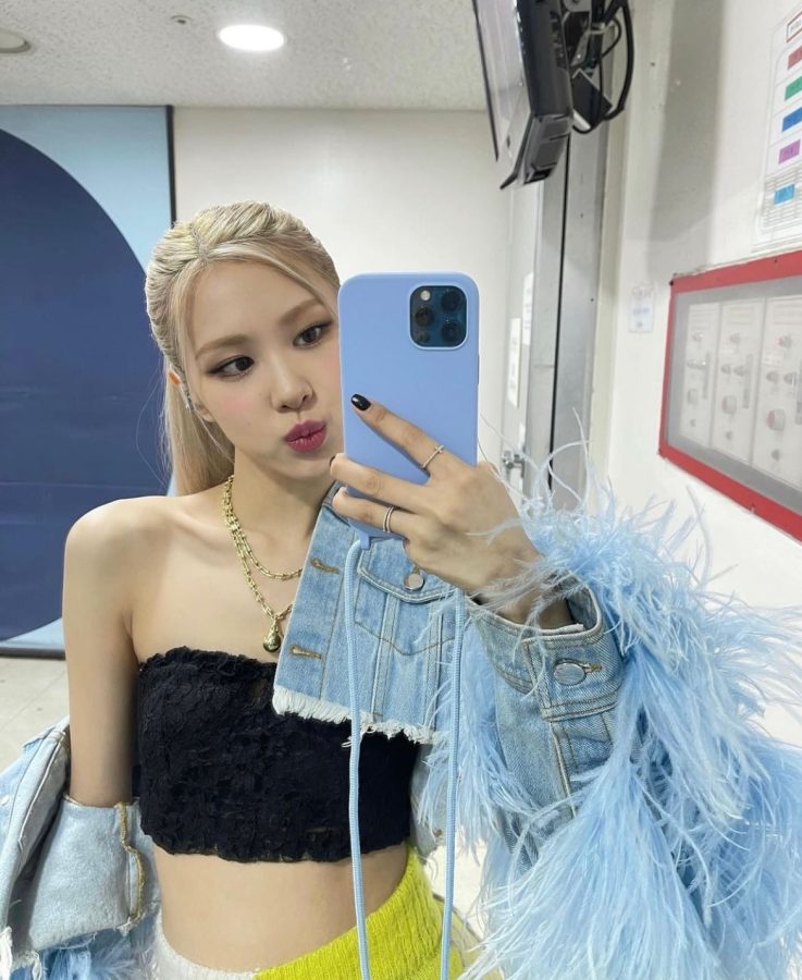 朴彩英镜子照大全，ROSÉ 朴彩英对镜自拍合集_12