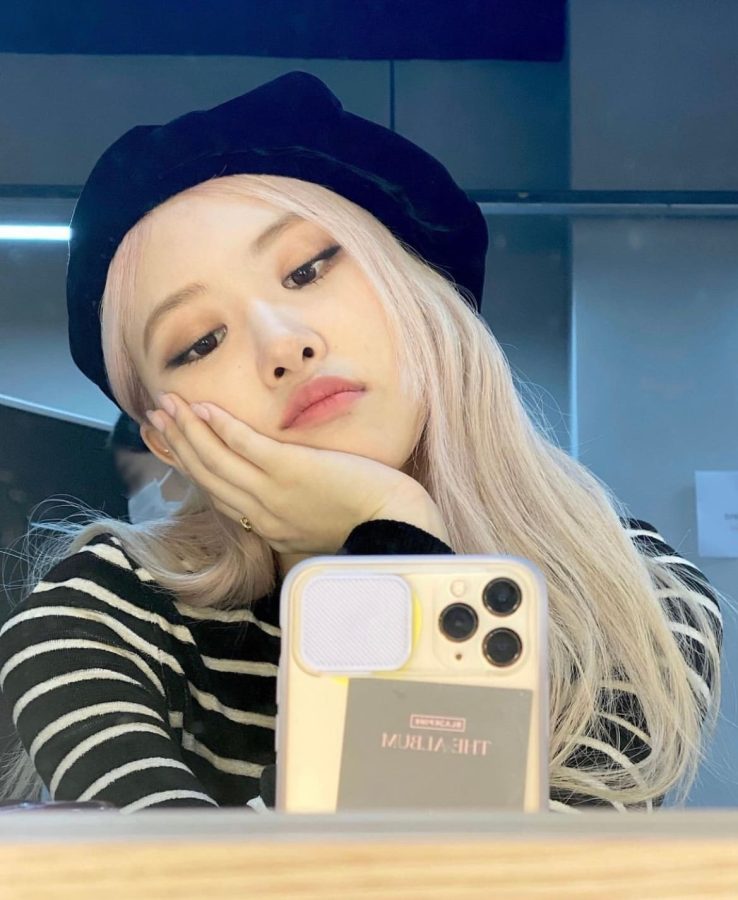 朴彩英镜子照大全，ROSÉ 朴彩英对镜自拍合集_13