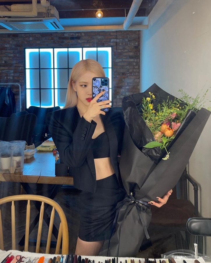 朴彩英镜子照大全，ROSÉ 朴彩英对镜自拍合集_17