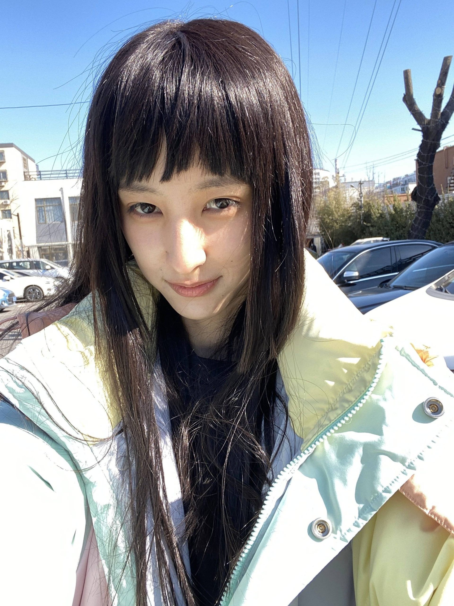 演员王悦一黑色长发素颜照 华晨宇绯闻女友高清图片_2