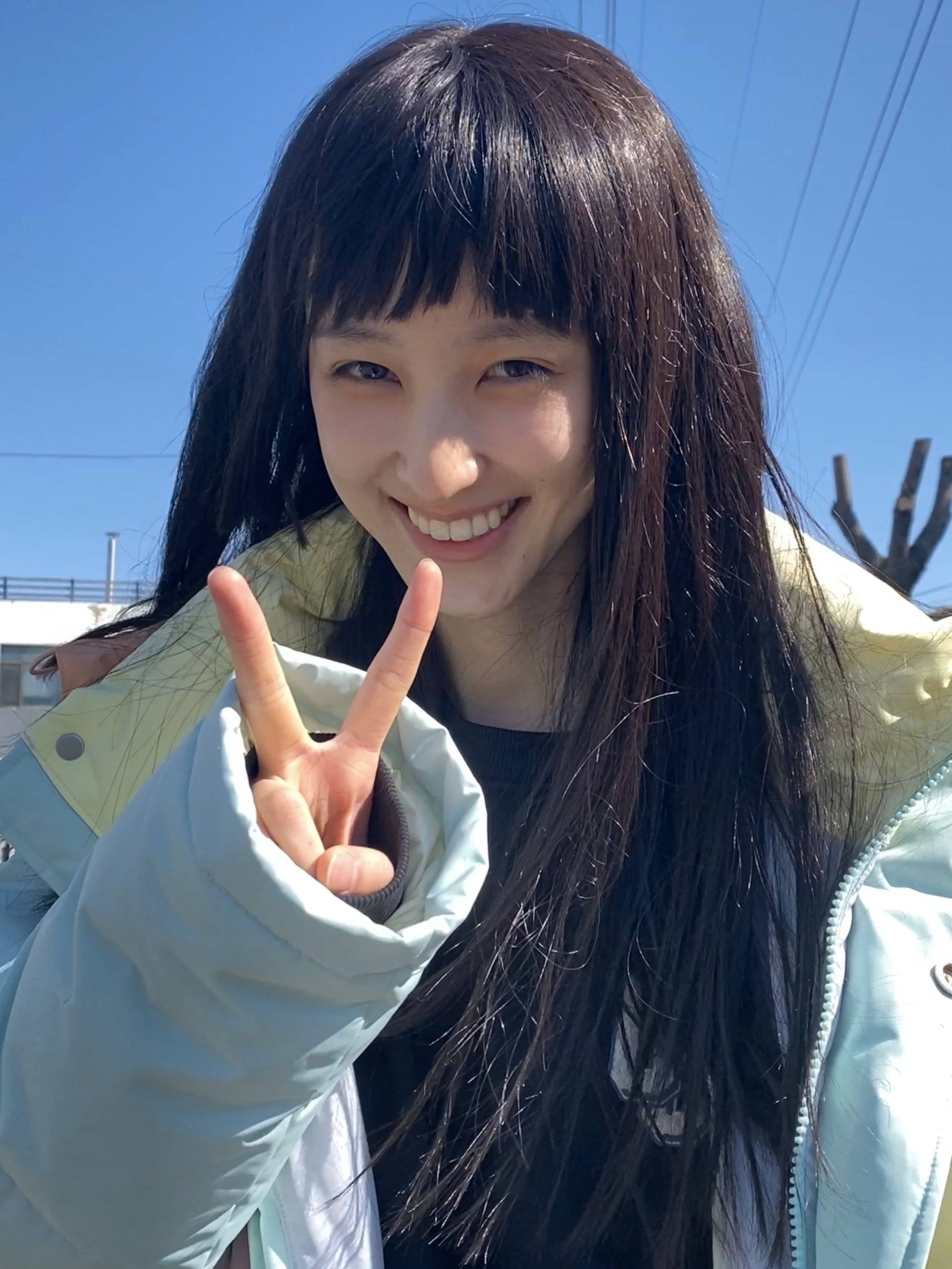 演员王悦一黑色长发素颜照 华晨宇绯闻女友高清图片_1