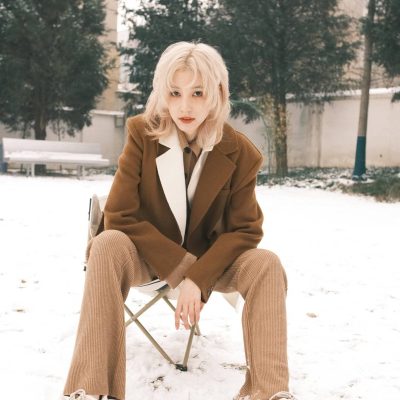 帅气王悦一与华晨宇同款发色西装高清照片 华晨宇绯闻女友好漂亮！