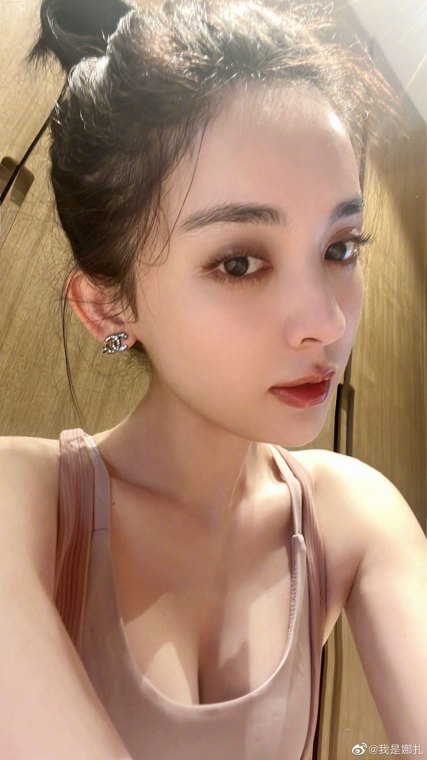 古力娜扎紧身裤健身后自拍_6