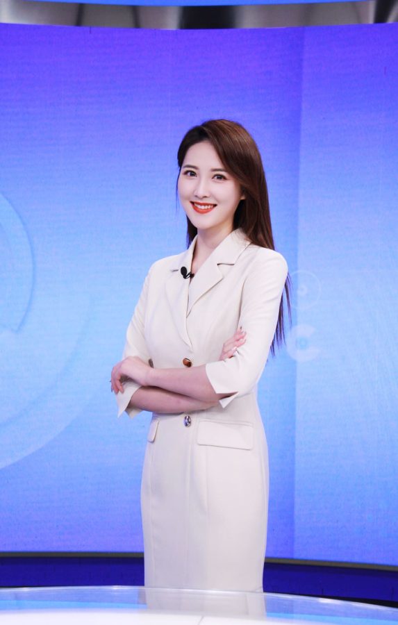 中国传媒大学校花美女CCTV6电影频道主持人李丹儿美照_13