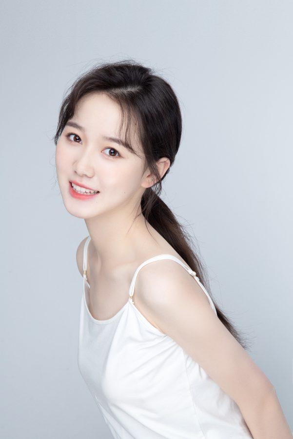 浙江传媒学院纯欲美女校花李瑜uu私密写真_4