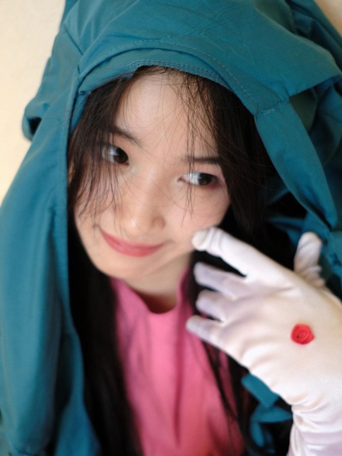 美女校花卢昱晓抱猫咪纯欲写真图_6
