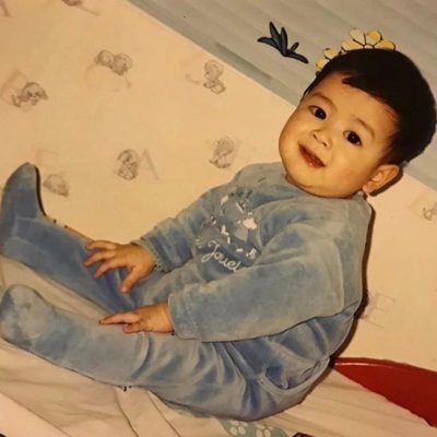 王嘉尔 ​小时候老照片高清集合 也是帅哥一枚