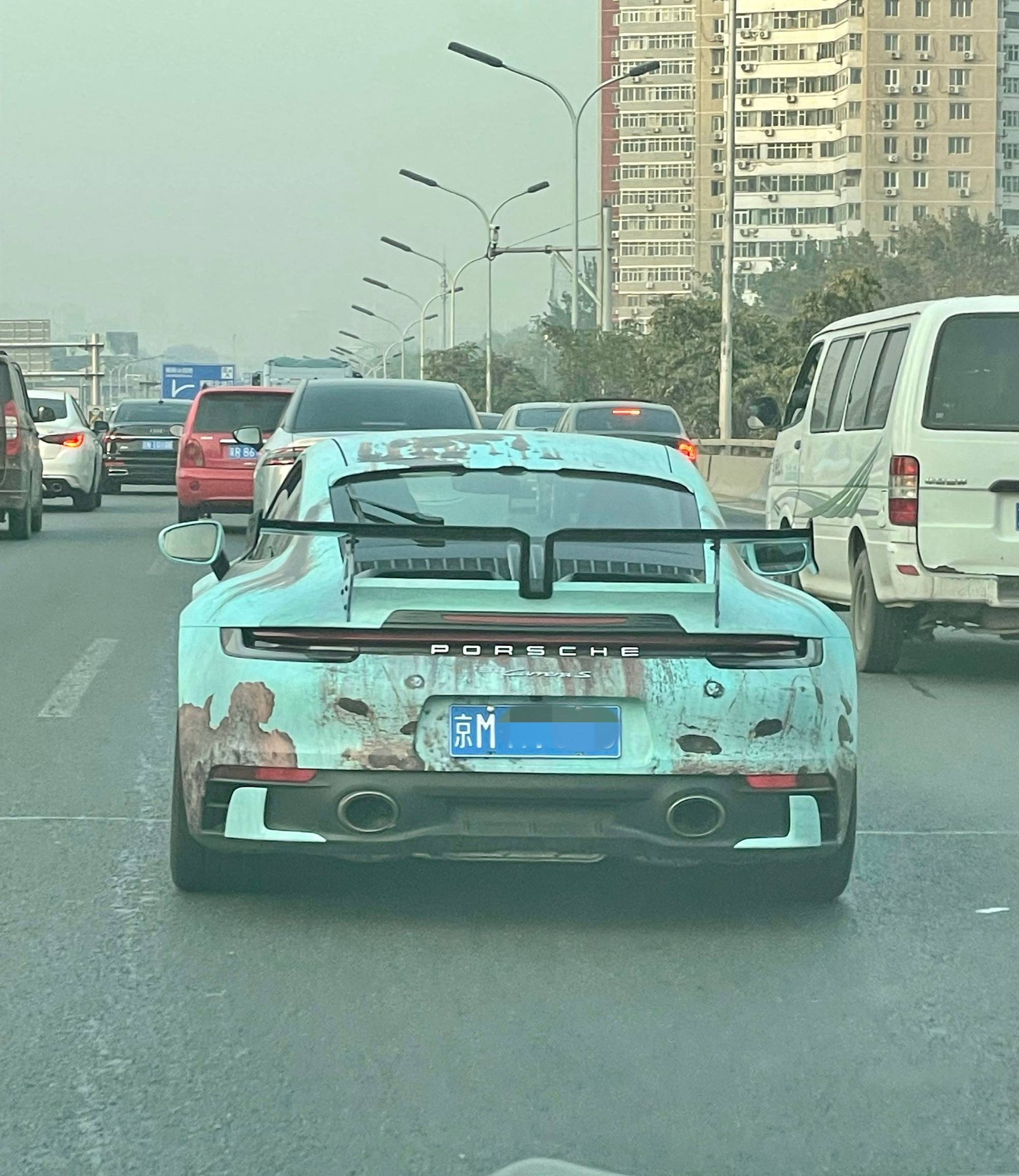 實拍敘利亞風保時捷911 做舊生銹車衣_1
