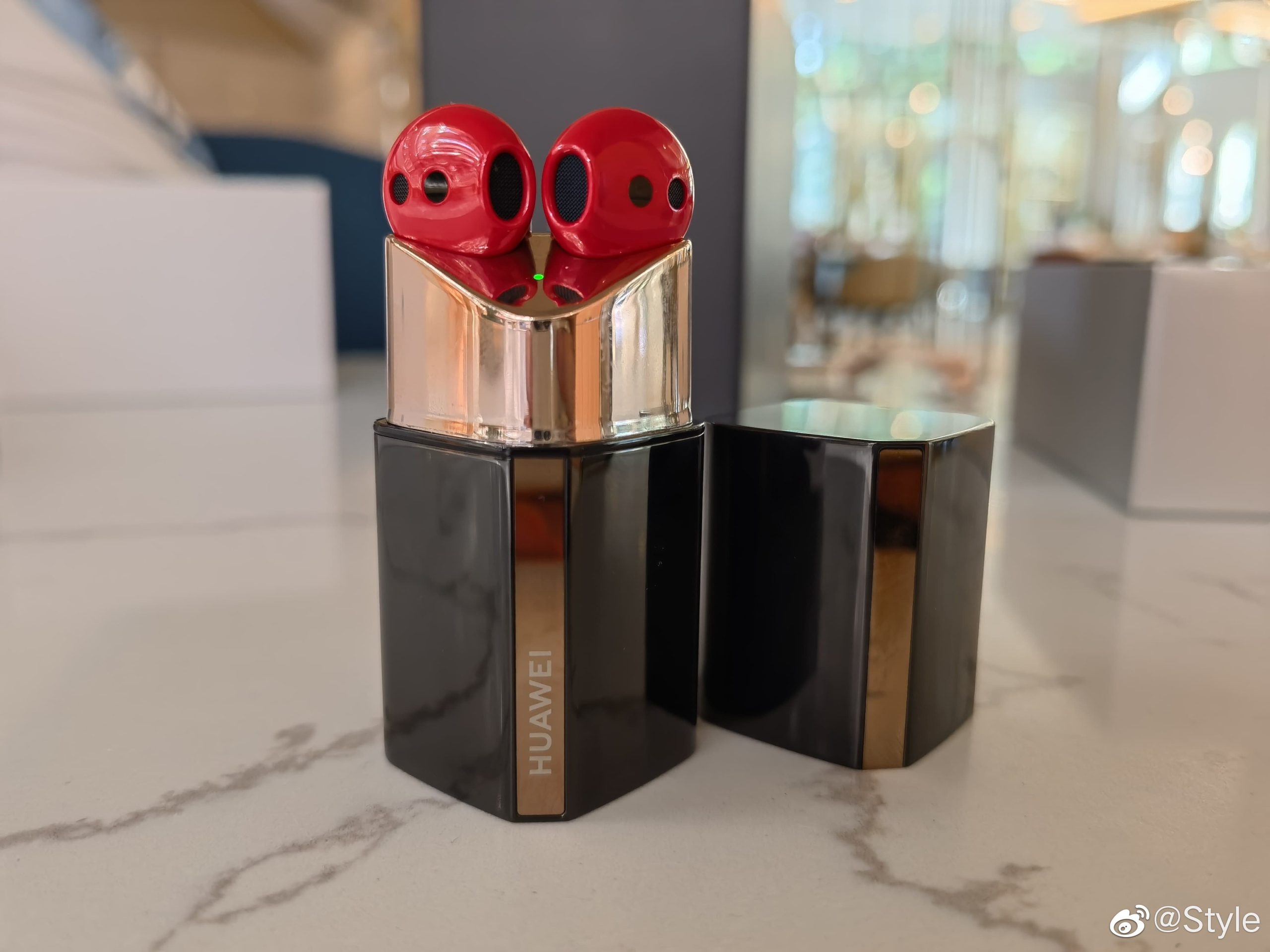 华为Freebuds lipstick 口红耳机实图高清_1