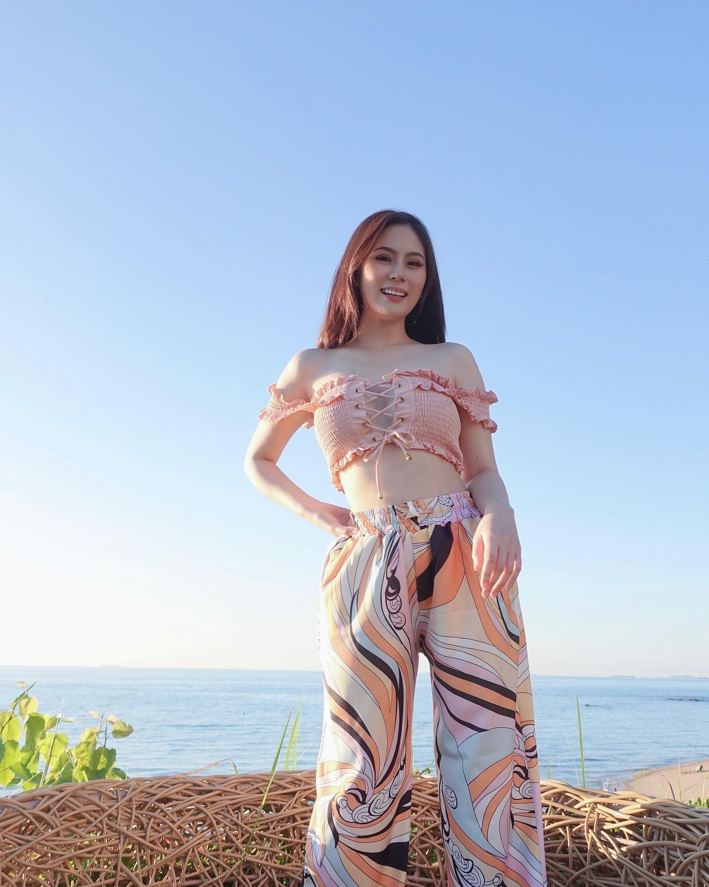 眼睛会勾人的女人图片，男人眼中的小妖精！媚到骨子里是什么感觉！_1