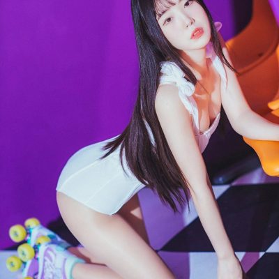 韩国清纯内衣少女轮滑鞋写真
