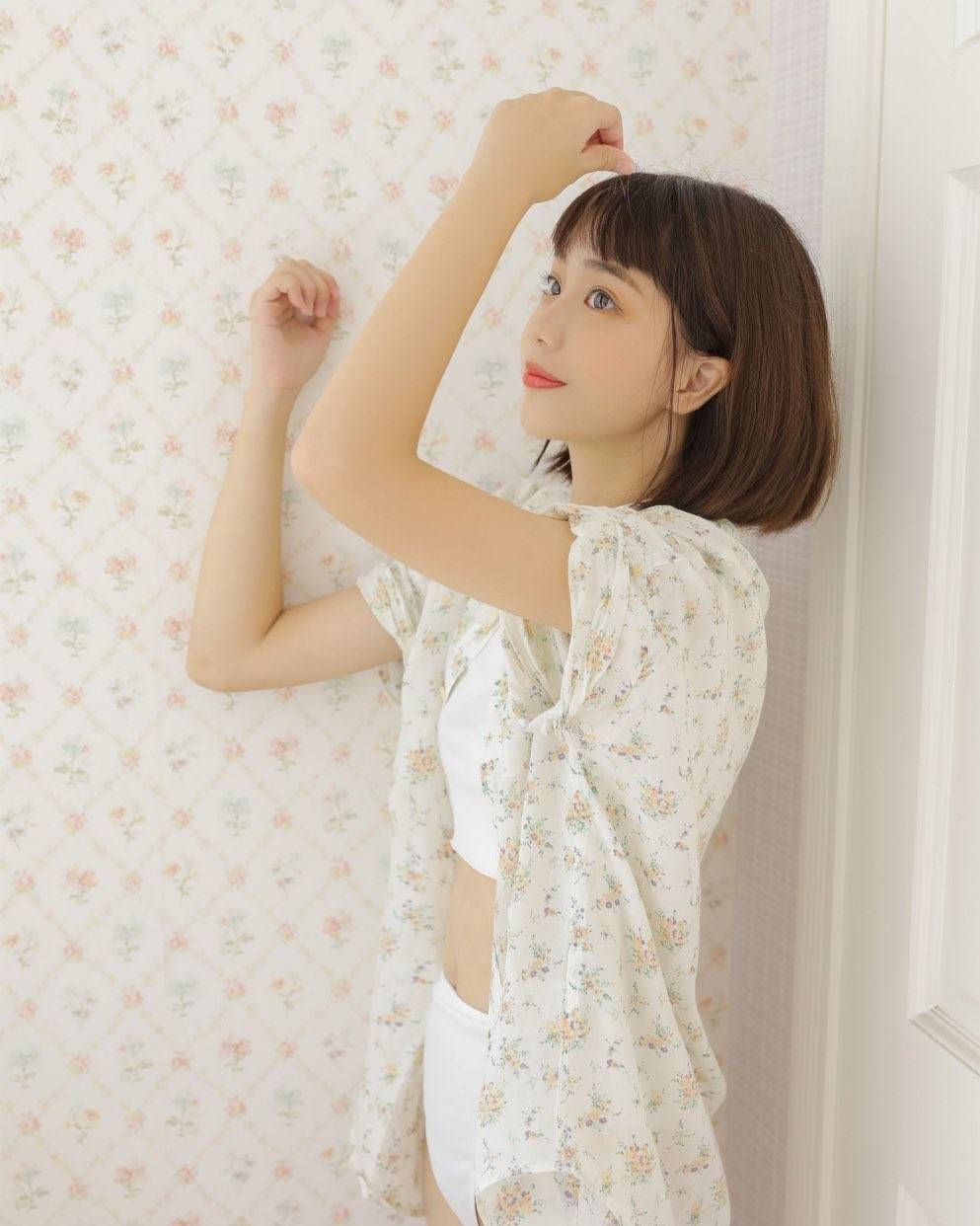 日本清纯素雅内衣少女可爱甜美写真_2