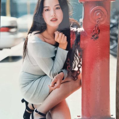 女明星咏梅年轻时长发性感气质老照片