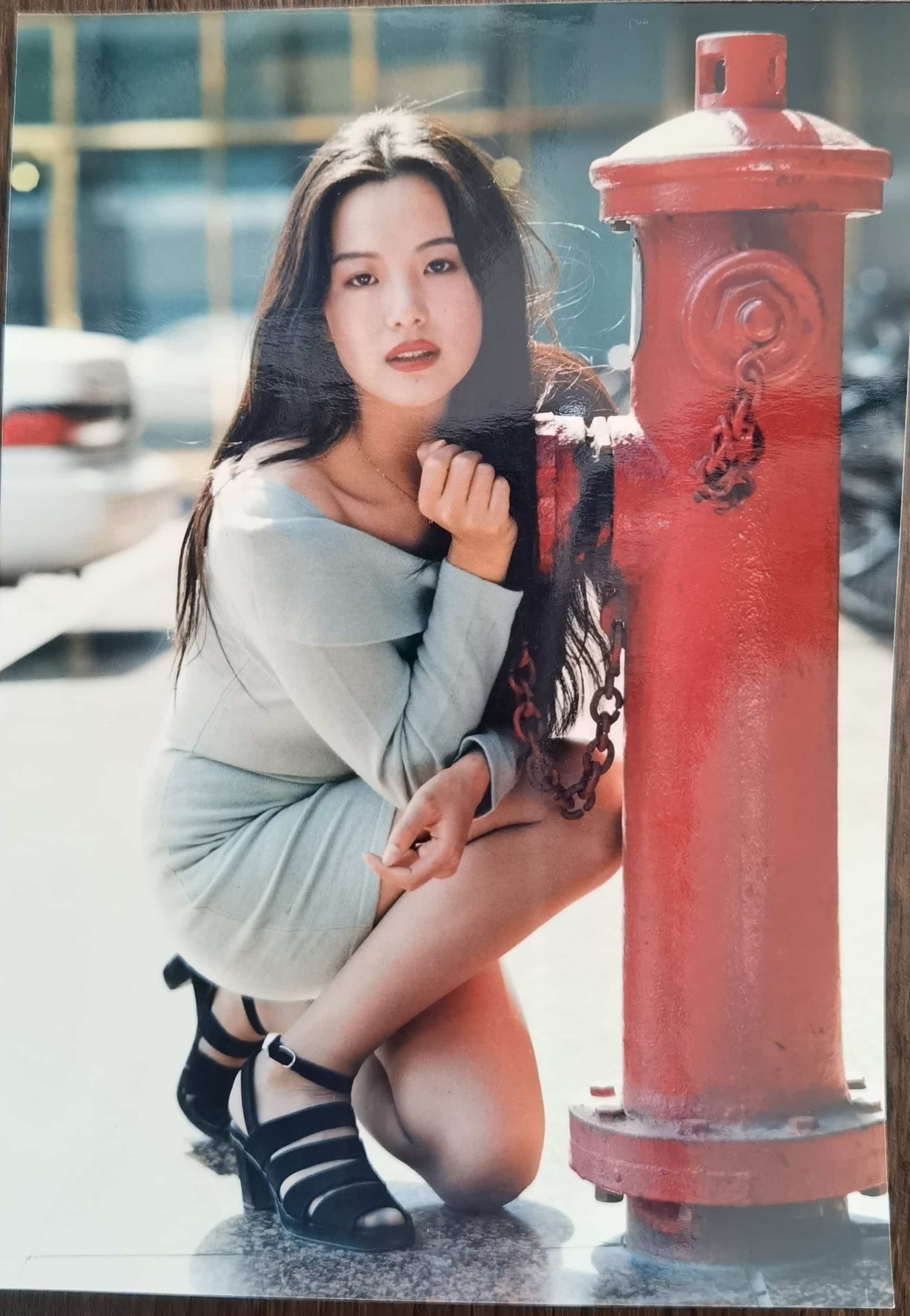 女明星咏梅年轻时长发性感气质老照片_1