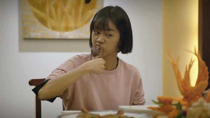 短发女孩干饭人！可爱女生吃吃吃头像图集_2