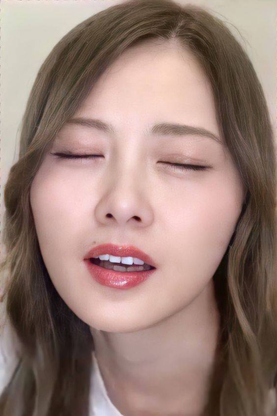 美女白石麻衣翻白眼、吐舌头、闭眼睛、噘嘴吧、开心微笑表情大图_3