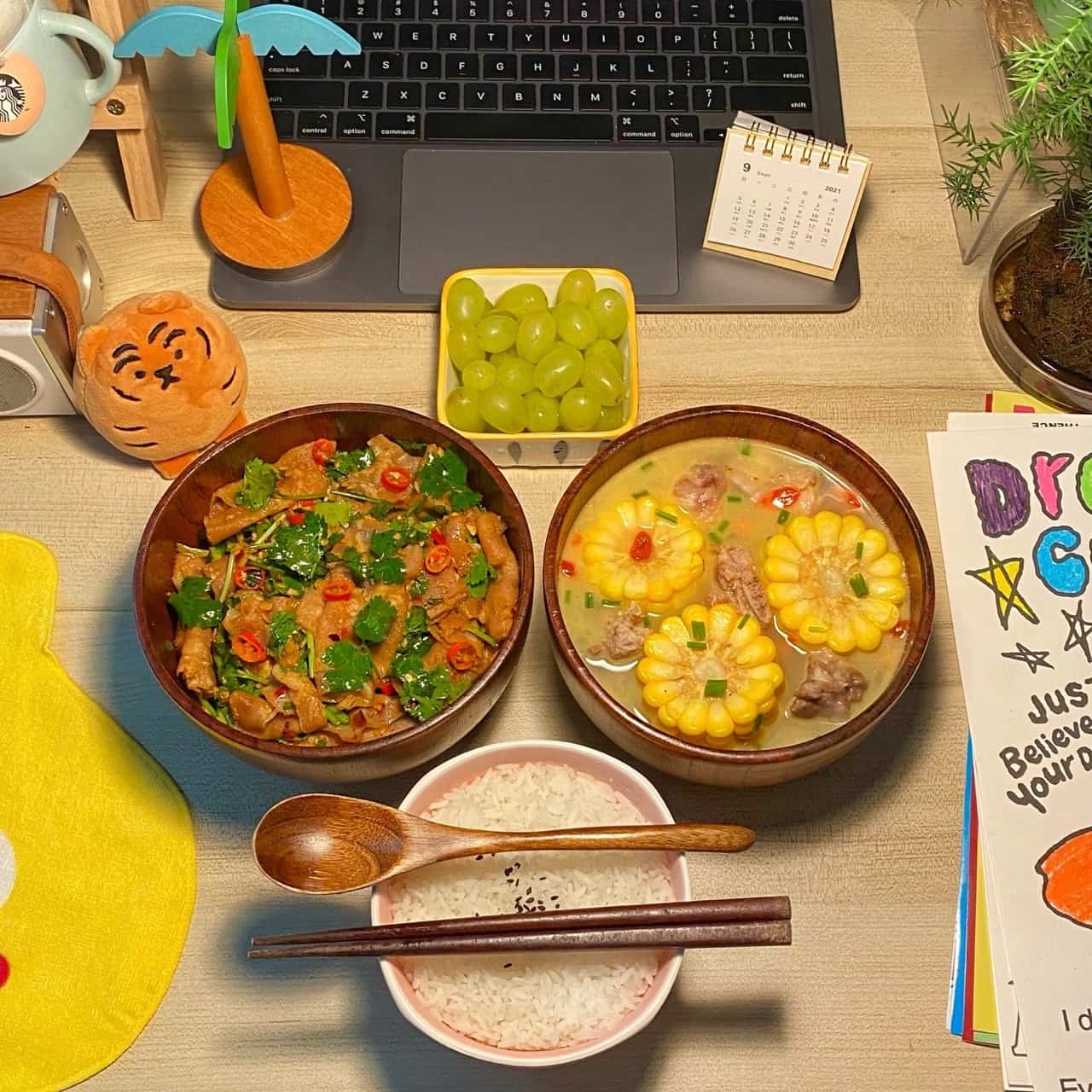一个人吃饭饭菜美食照片朋友圈配图 生活要有仪式感！_4