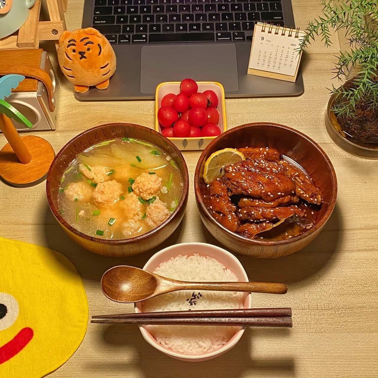 一个人吃饭饭菜美食照片朋友圈配图 生活要有仪式感！_6