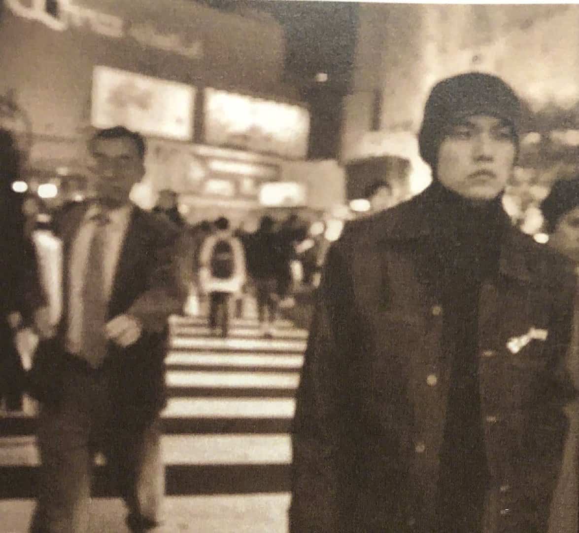 年轻时的周杰伦20年前旧照片 超帅气超拽！_12