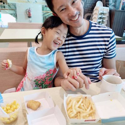 帅气男神立威廉和女儿合照 温馨父爱爆棚！