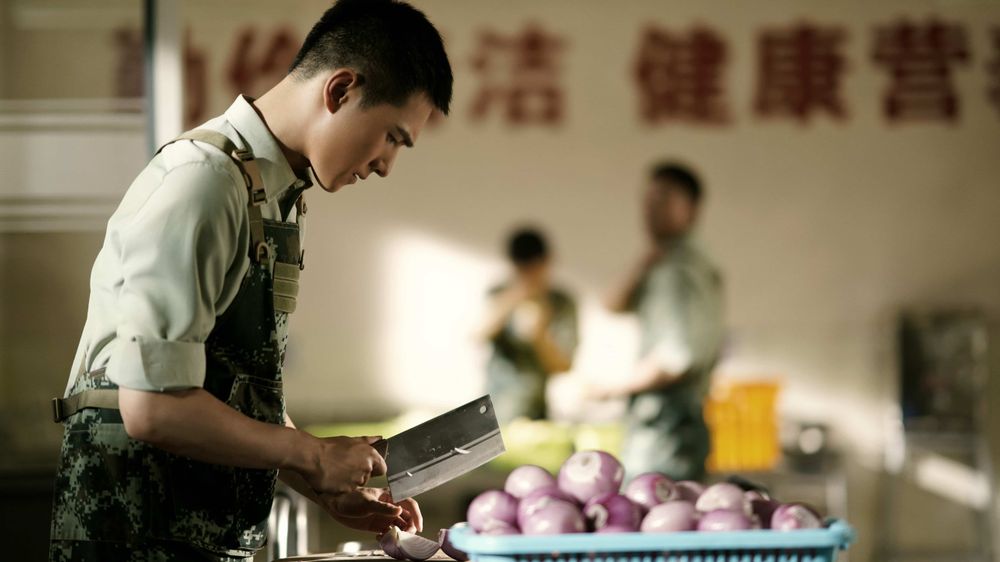 硬汉杨洋帅气绿色军装高清图片《特战荣耀》剧照_5