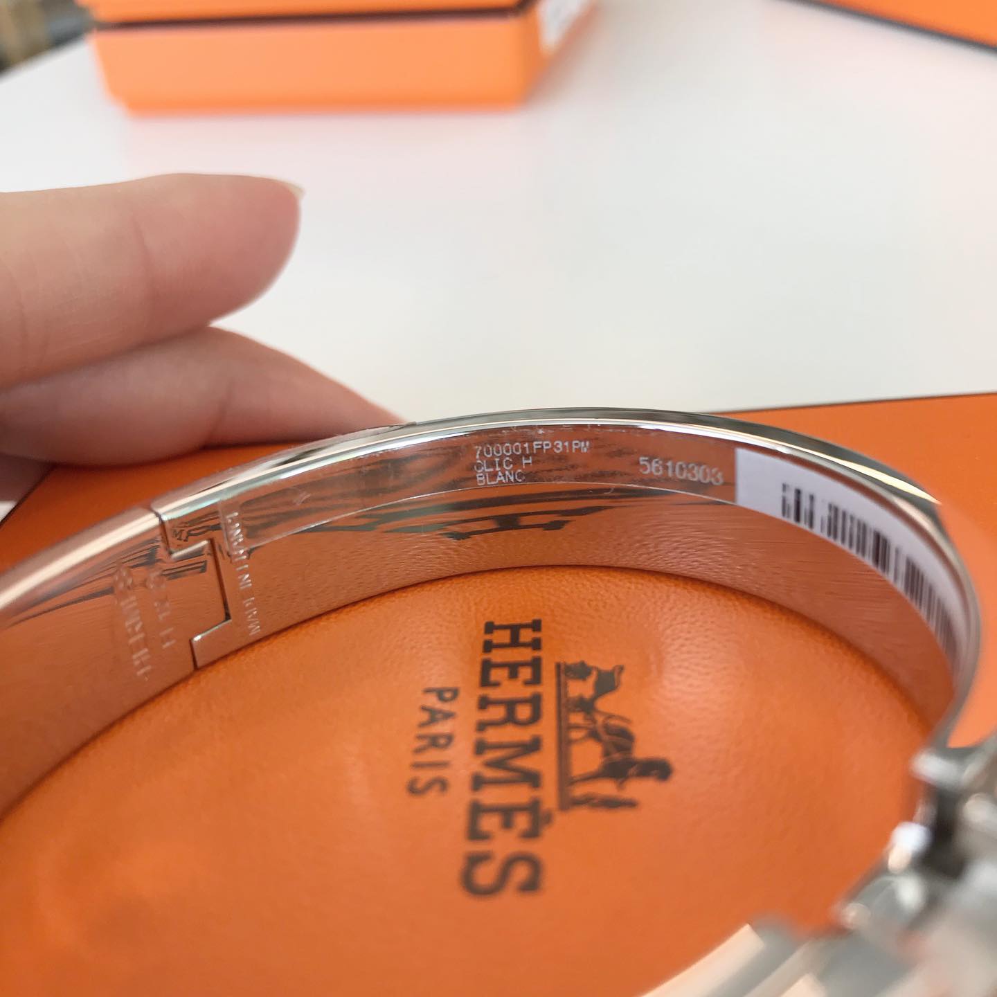 爱马仕Hermes/Clic HH手镯窄版时尚珐琅手镯 白色镀金 正品细节高清实拍图_7