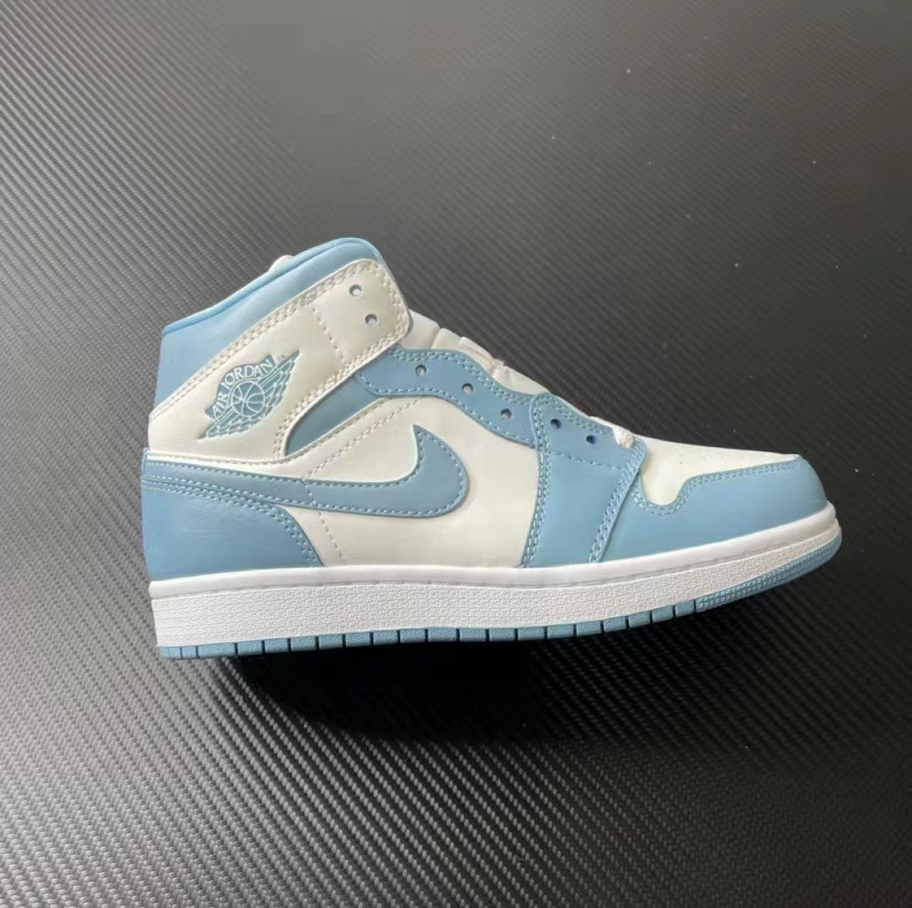 NIKE AJ1″UNC”北卡蓝 2022复古高帮篮球鞋 正品实拍细节图_8