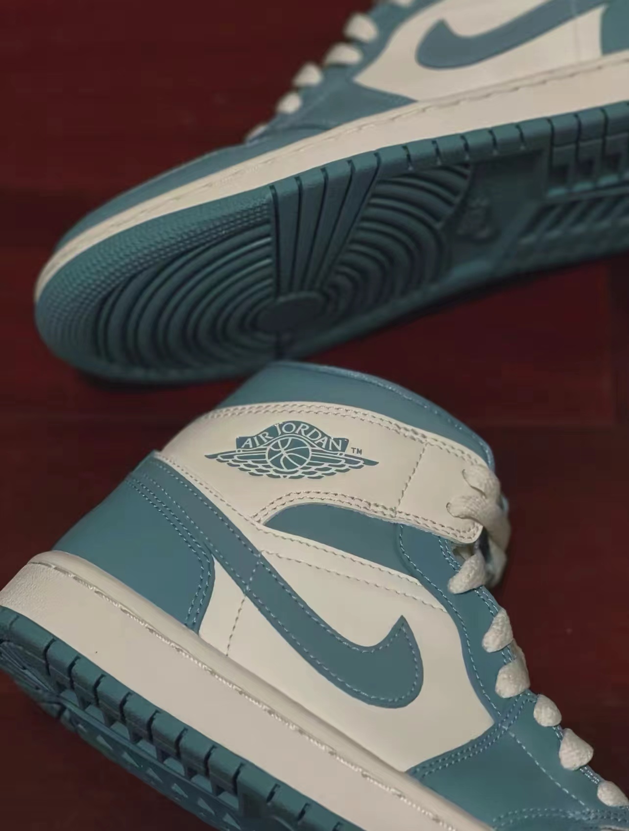 NIKE AJ1″UNC”北卡蓝 2022复古高帮篮球鞋 正品实拍细节图_9