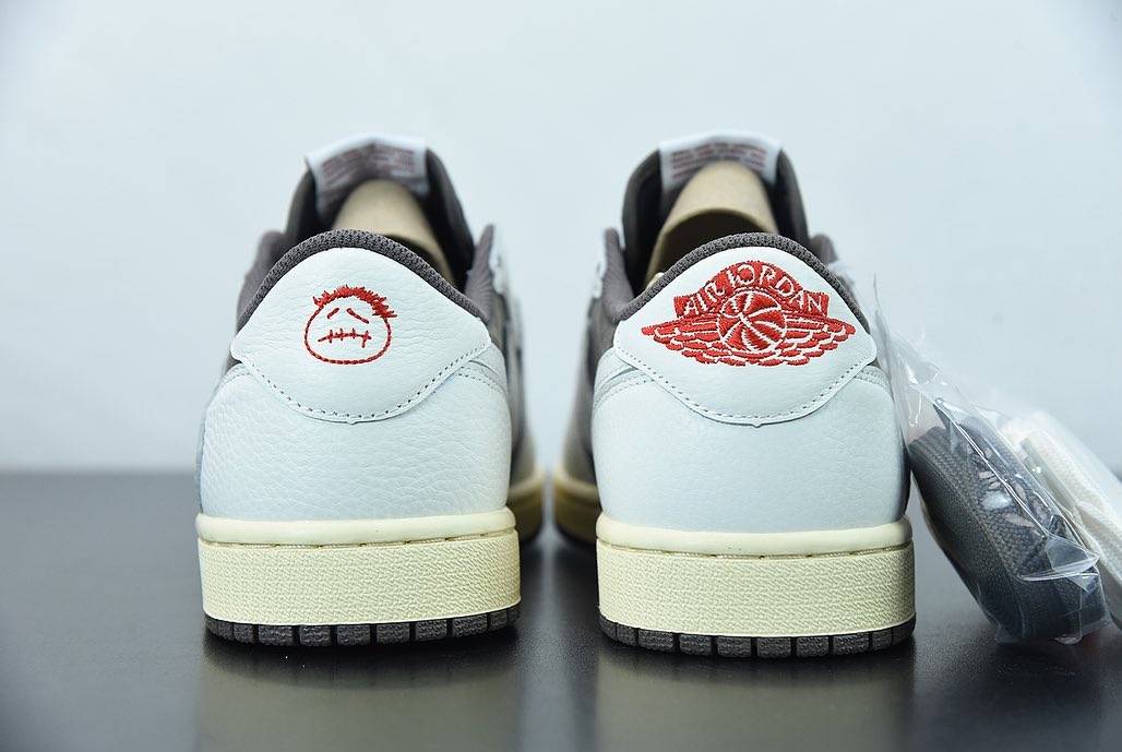 乔丹联名nike AJ1 Low “倒钩”白棕反转摩卡配色实物细节高清图_5