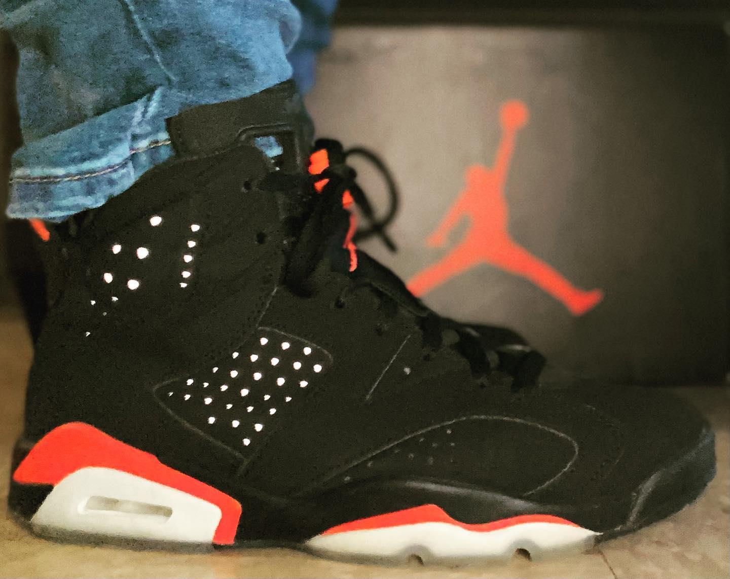 NIKE Air Jordan 6 Black Infrared红外线 黑红配色 高清正品上脚效果图片_3