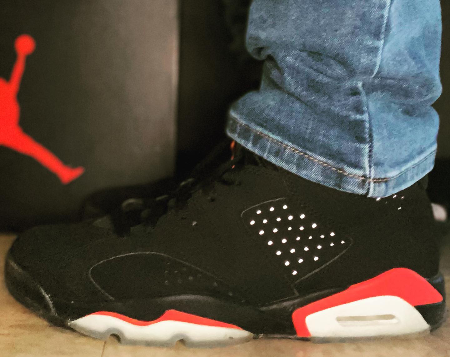 NIKE Air Jordan 6 Black Infrared红外线 黑红配色 高清正品上脚效果图片_2