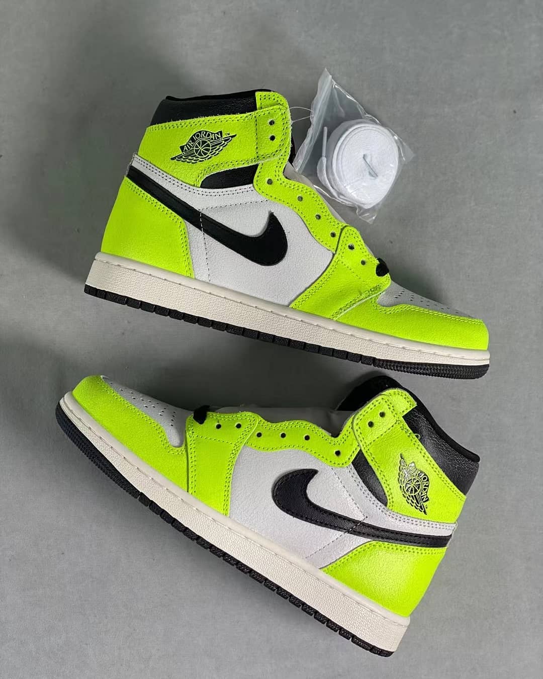 2022新款AJ高帮Nike Air Jordan 1 High OG “Volt ”荧光绿白配色正品高清实拍图_12