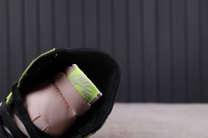 2022新款AJ高帮Nike Air Jordan 1 High OG “Volt ”荧光绿白配色正品高清实拍图_6