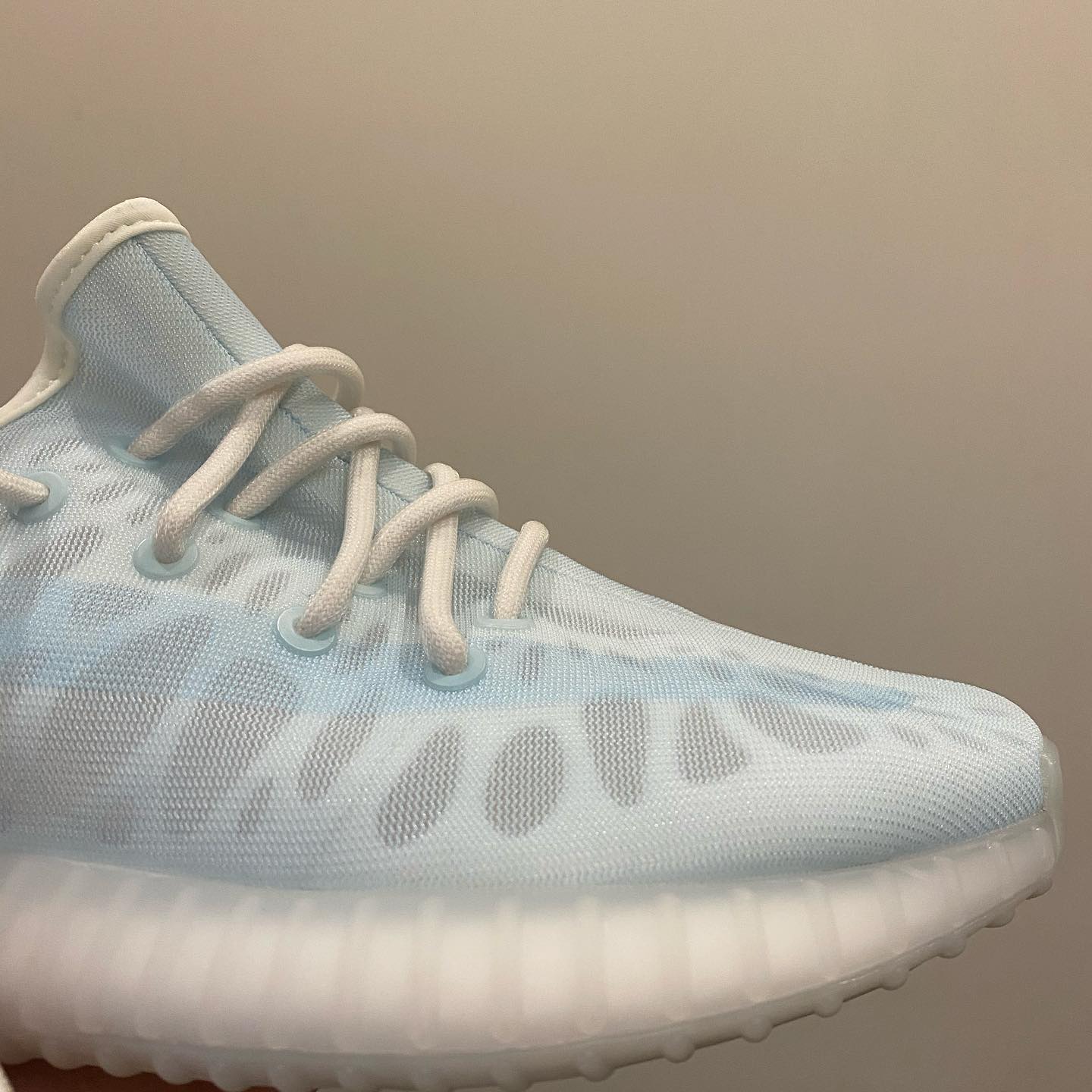 yeezy 350v2monoice露骨新冰蓝正品高清实拍图 正版细节图 2021年发售款_4