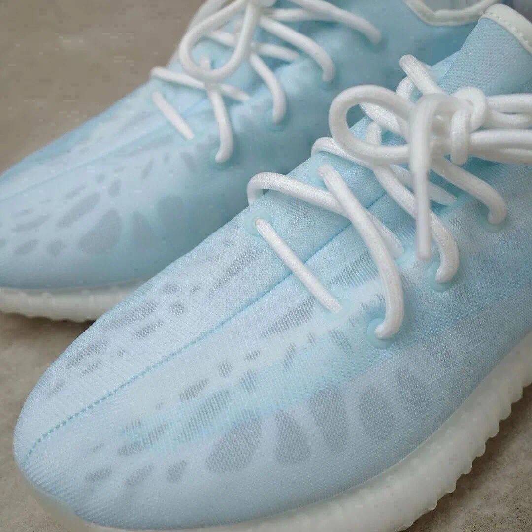 yeezy 350v2monoice镂空新冰蓝正品上脚效果图  正版细节实拍图_3